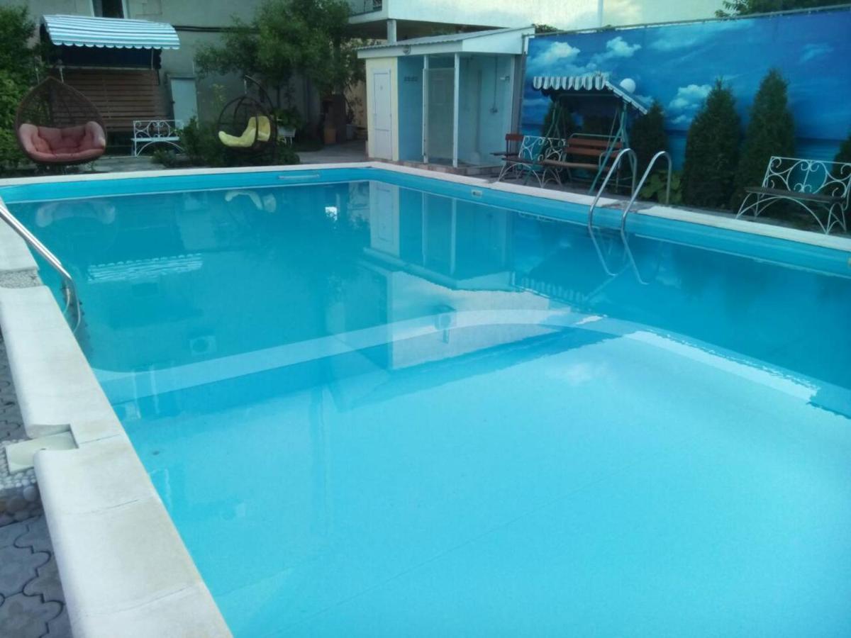 Admiral Hotel Szkadovszk Kültér fotó
